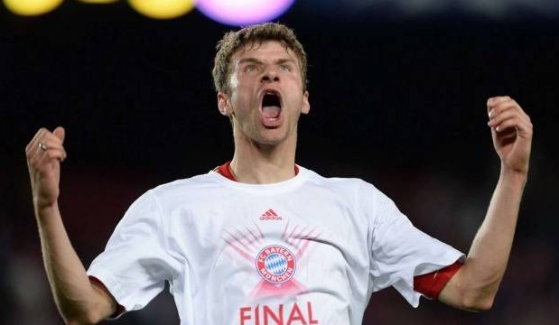 诺丁汉森林客战利物浦赛前，主帅戴奇携多名球员前往祭奠若塔（利物浦战前，诺丁汉森林主帅戴奇携多名球员悼念若塔）