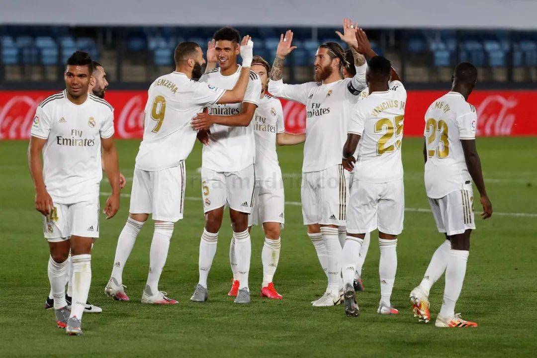 本赛季限制对手在6英尺内最低命中率：戈贝尔46%领跑