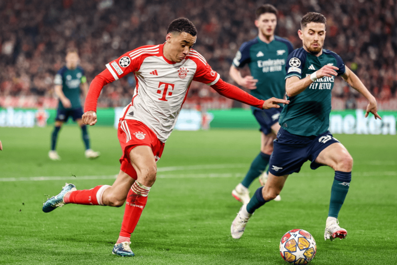 国际友谊赛半场：权赫圭头球造险，韩国0-0加纳（国际热身赛半场：权赫圭头球制造威胁，韩国与加纳0-0暂平）