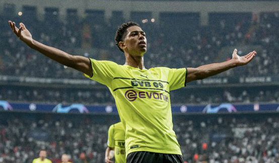 懂球译站｜在挪威小镇，一场以哈兰德为名的旅行