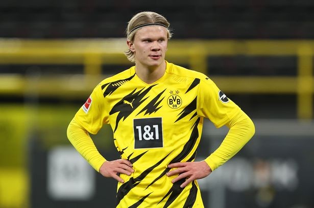 足协评议：成都蓉城胡荷韬进球被吹是误判，点球没判是错误（足协评议结果：蓉城胡荷韬进球遭误吹，漏判点球为错判）