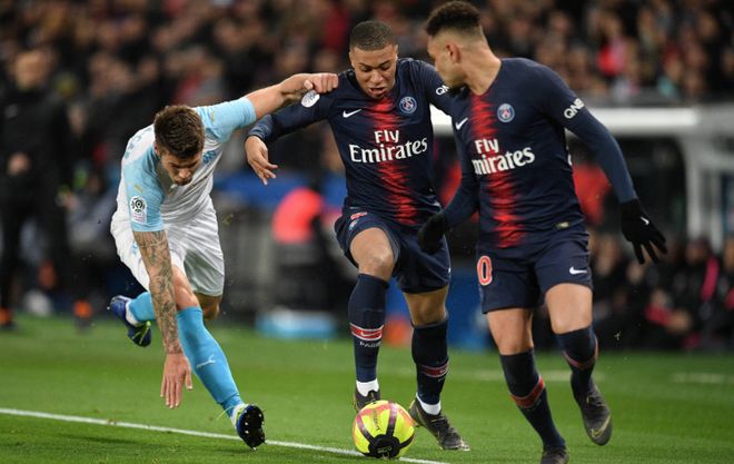 意甲争冠三强逐渐拉开差距（意甲三强争冠优势逐步拉大）