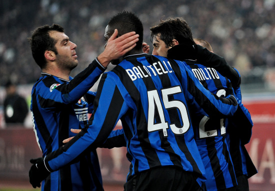 亚当·沃顿的欧冠梦：曼联的挑战与机遇