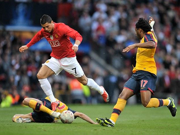 西甲半场：瓦莱拉劲射破门，埃尔切暂1-0赫罗纳