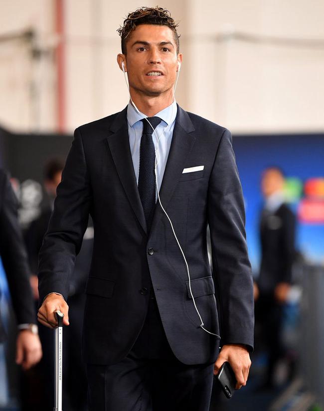 镜报：安东尼愿大幅降薪回归贝蒂斯，已拒绝胜利、博塔弗戈